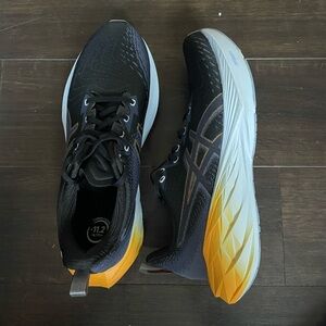 ASICS Novablast 4